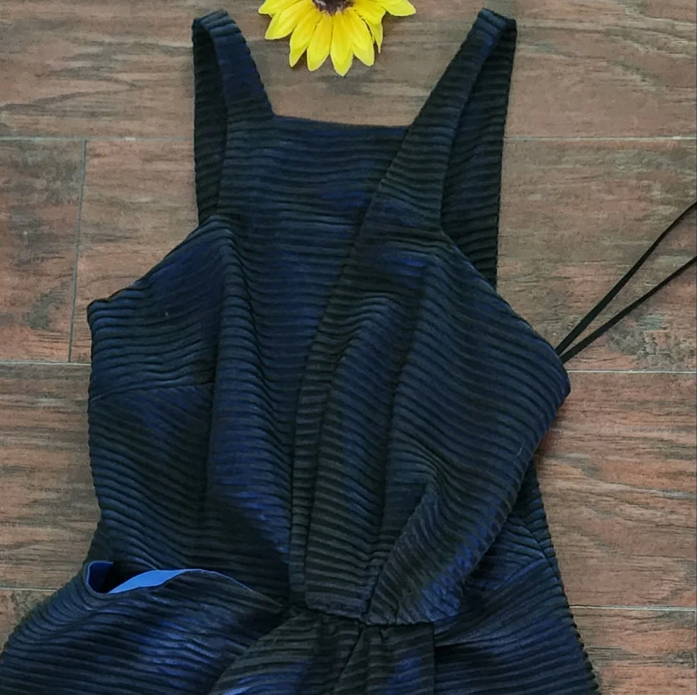 Three Floor Textured Twist Front Mini Dress 💙💙